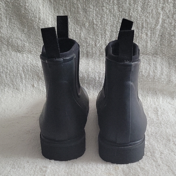Black Ankle Rain Boots for Women With Care Kit - Picture 3 of 14